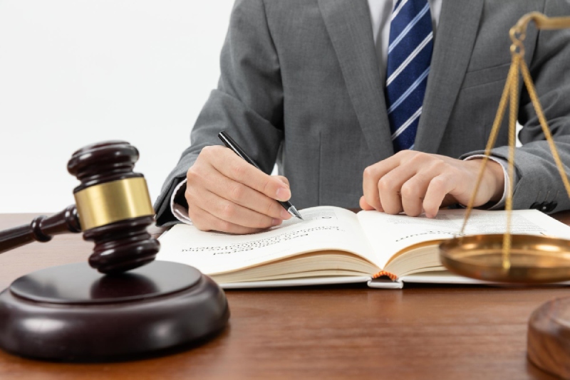 Choosing-a-family-lawyer-in-Newmarket